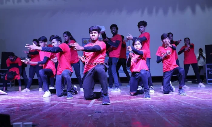 THE ERRORS DANCE SCHOOL